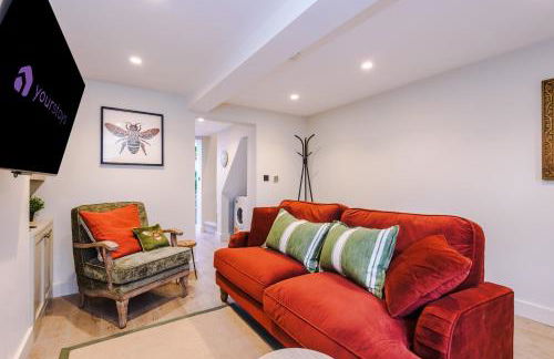 Foden's House by YourStays - 2 Bedroom Cottage in Sandbach with gorgeous dining room extension, High end finish - Foto 16