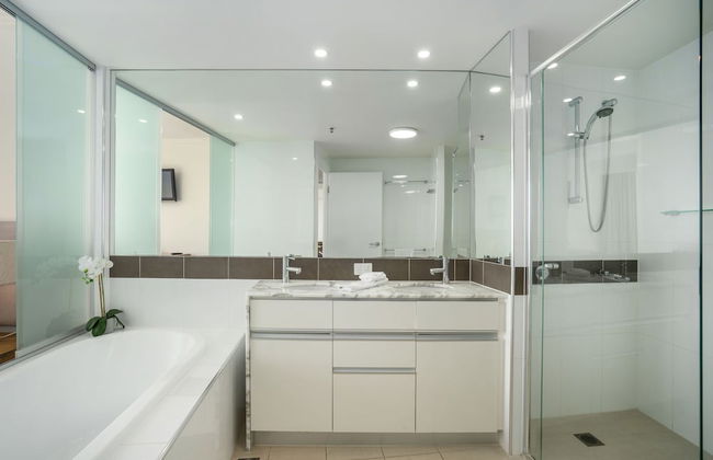 Reflection Tower Two - Photo 62