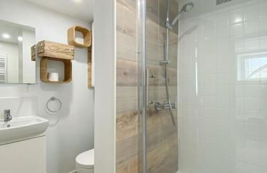 Idéal couple ! Le Nid du Bourg - Proche plage et commerces - serviettes de toilette & linge de lit compris - Photo 4