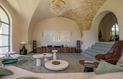 Castle In A Private Camargue Estate - Photo 10