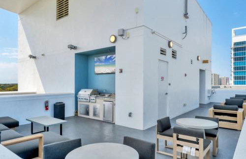 Modern 3 bedroom condo in downtown w free parking - Foto 36