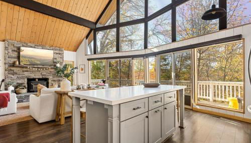 The Crown A-Frame Gated Central AC Lake Access - Foto 3