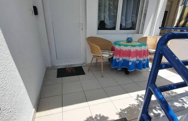 Impeccable 2-bed House in - Photo 28