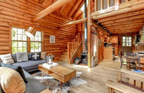 Tranquil and Private 2 Bedroom Cabin with Hot Tub - Foto 7