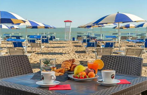 3 Bedroom Nice Home In Albarella Ro - Foto 6