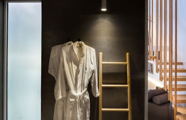 Santorini Soul Villas - Photo 40