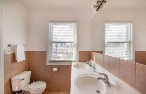 Relaxing, Spacious, Private, Walkable in Petworth! - Foto 14