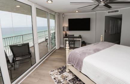 Total Remodel - 3BR-3BA Corner Beachfront - Winter Snowbirds Welcome! - Foto 6