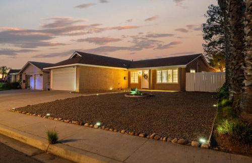 Entire Private Home with 3 Bedrooms 2 Bathrooms, Gated Yard, Garage, Hot Tub, 4-Beds, Golf, Mira Mesa, Available Now - Photo 55