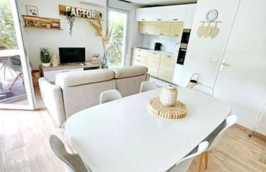 Mandelieu vacances RDC jardin, piscine, parking 2 chambres - Foto 4