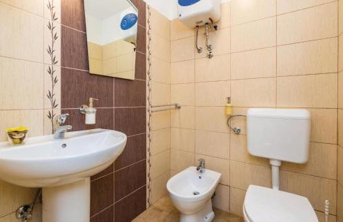 Cozy Home In Vele Mune With Wifi - Foto 49