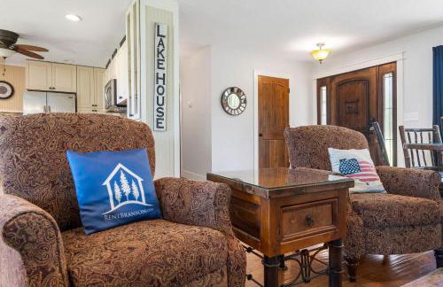 Lake Escape Lakefront Lodge at Red Bud Cove - Foto 14