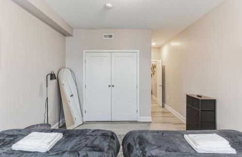 Large Bi-Level 2BR Loft in Old City that Sleeps 8 - Foto 12