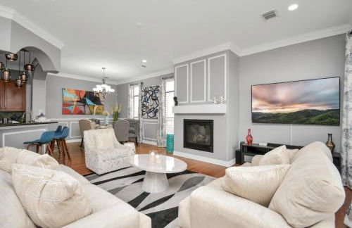 3BR 3Ba Upscale Luxury Home in The Heights - Foto 1