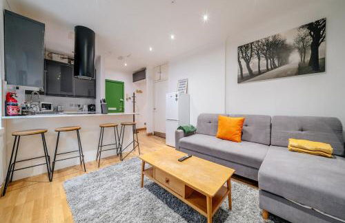 Milton's place Sleeps 5, 10 minutes walk to Royal Mile - Photo 1