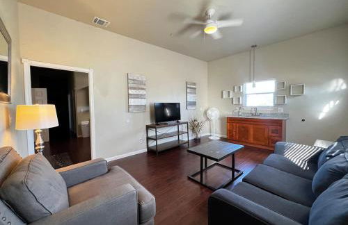 Cozy Room 2 Full Beds near Frost Bank Stadium WB2 - Photo 10