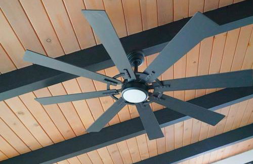 Beautiful Renovated Cozy Forest Home with Hot Tub in Crestline - Foto 56