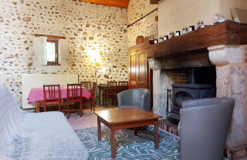 Gîte chaleureux dans un ancien corps de ferme avec wifi, cheminée et grand jardin à Châteaudun - FR-1-581-71 - Foto 11