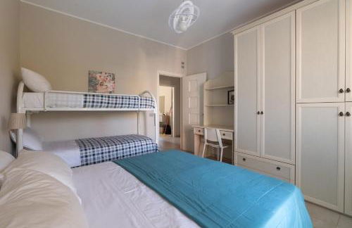 Trani with view - roomy apartment with balconies - Foto 23