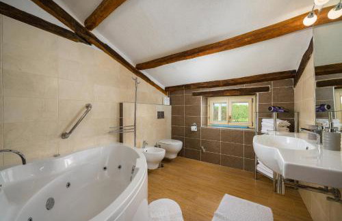 My Villa Ida with pool in Višnjan, Istria - Photo 64