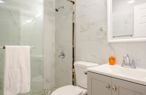 Stylish Stay in Center City, French-Japanese & Minimalist Vibes - Foto 9