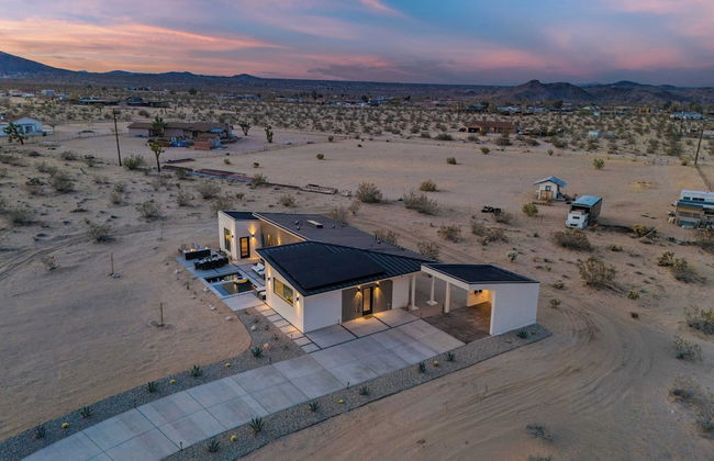 Private Pool, Hot Tub, Firepit Modern Oasis Blue Mirage by Avantstay - Foto 35