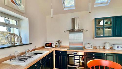 Beachfront Cottage with Sea Views & Coastal Walk - Foto 5