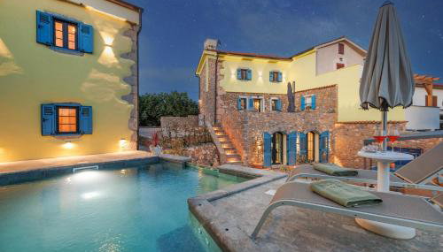 Villa Melary with Pool and Jacuzzi - Photo 1