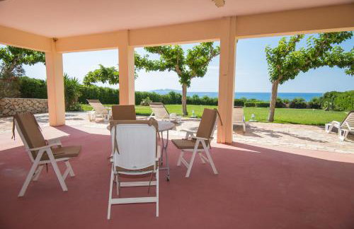 Waterfront 5BR Villa near Porto Heli by JJ Hospitality - Foto 6