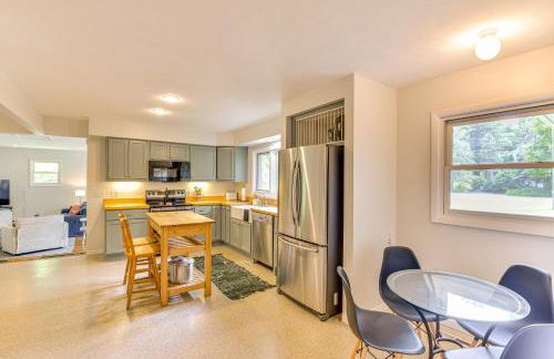 Charming Union Pier Home with Deck Half-Mi to Beach - Foto 9