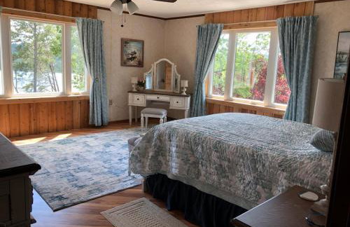 Peaceful 4 bedroom Lakehouse with no neighbors - Foto 21