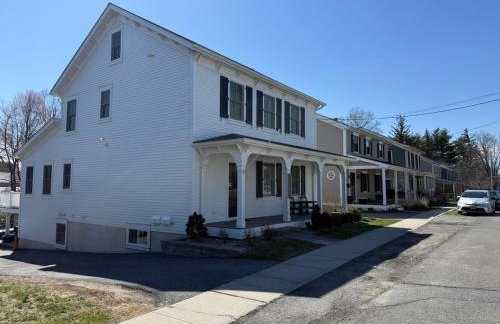 Luxury 3BR with King Beds in Montgomery Village - Photo 30