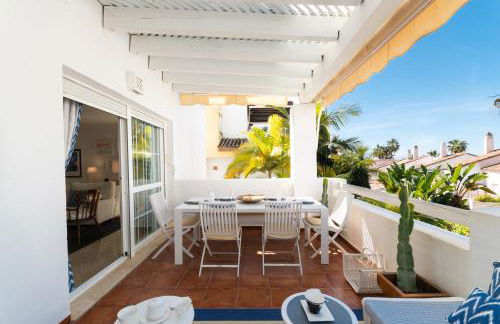 Apartment, front line beach, in Las Arenas, Bahía de Marbella - Photo 53