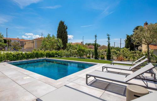 Apartmani Vila Mara M 2 i M 3 heated pool - Foto 71