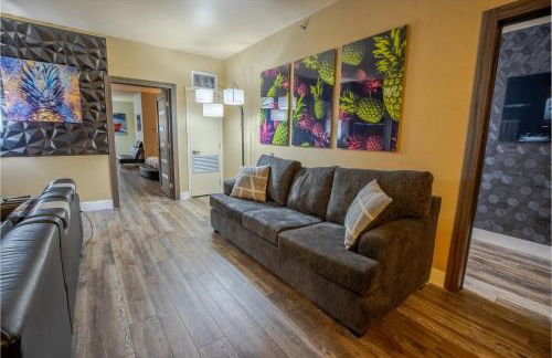 2100 SqFt Penthouse Suite W/ Strip Views! POOL GYM - Foto 25