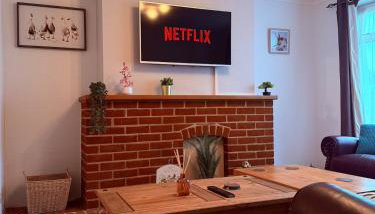 Spacious 3 Bed House In Horley With Long Driveway - Foto 2