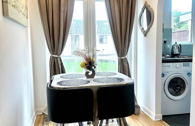 3 Bedroom Homely Retreat Near Slough - Foto 5