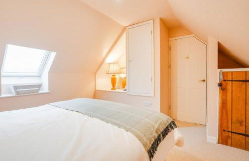 Charming Coach House Retreat Near Sherborne Abbey - Foto 12
