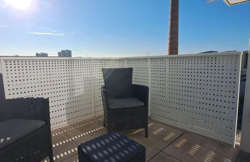 T2 Charmant, spacieux parking privé tram et metro - Foto 10