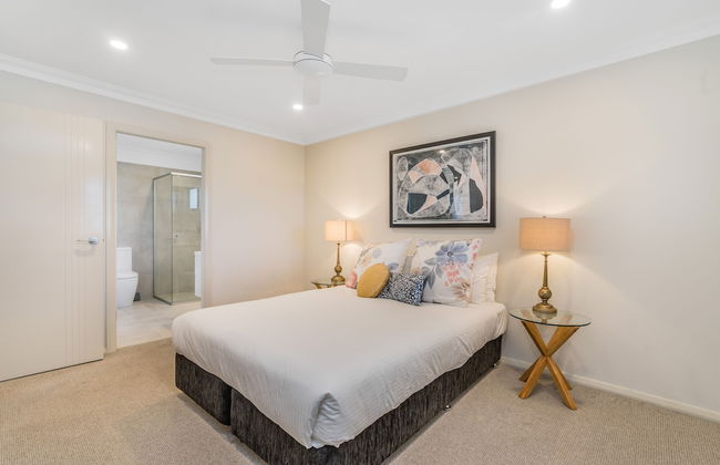 Newcastle Short Stay Apartments - Adamstown Townhouses - Photo 4