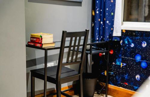 4BR 2Bath Home -Hot Tub, Free Parking & Games Room - Foto 44