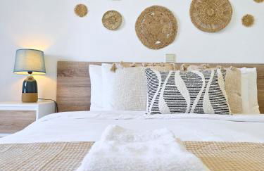 GOLDEN SUN - Sunny Balcony, Sea View, Beach, AC - Photo 9