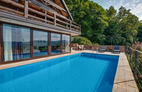 Beautiful Home In Samobor With Kitchen - Photo 10