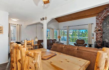 Mountain Palette by Avantstay Hot Tub, Game Room, Deck, Sweeping Views! - Photo 24