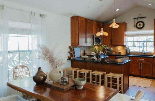 Stylish PB Townhome, Walk to Bay, and Balcony - Foto 19