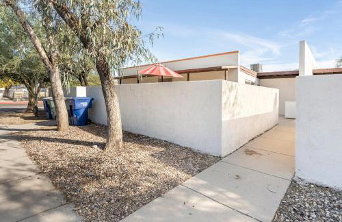 2BR Apt with BBQ & Parking Spring Fling Stay - Foto 13