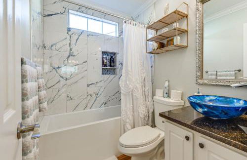 Bluffton Getaway with Fenced Yard 7 Mi to Beach! - Foto 16