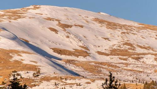 Cozy Cabin Perched on the Mountainside - Alpine Haus - Foto 2