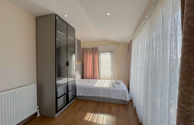 Flower City Suites - Photo 17