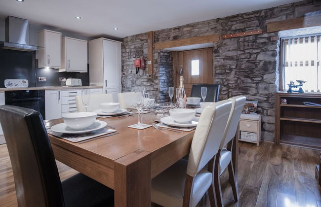 Fletcher Coach House - 3 Bedroom Cottage - Pendine - Photo 25